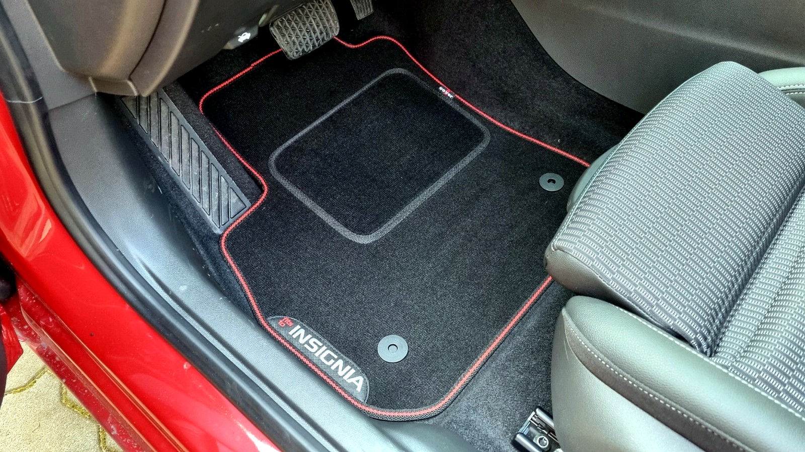 Komplet dywaników COVER Opel Insignia